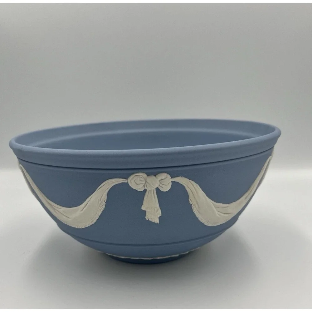 Wedgwood Jasperware Bow Festivity Bowl Swag Blue 7.5